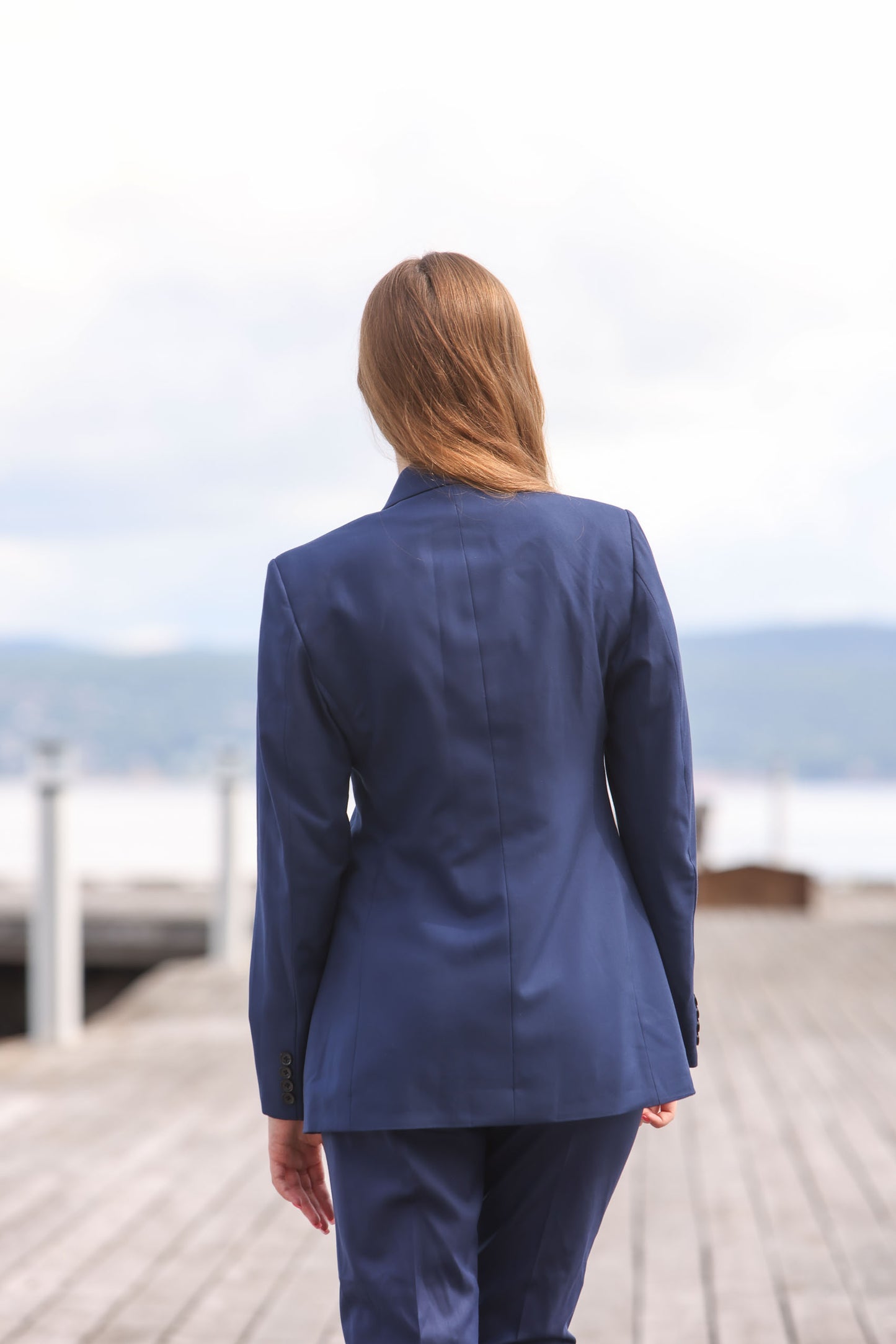 Damedress mørkeblå